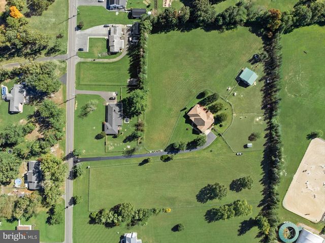 311 EAYRESTOWN RD, Southampton, NJ 08088