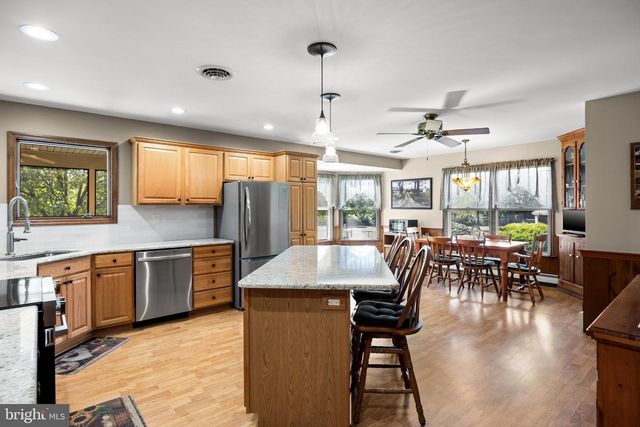 311 EAYRESTOWN RD, Southampton, NJ 08088