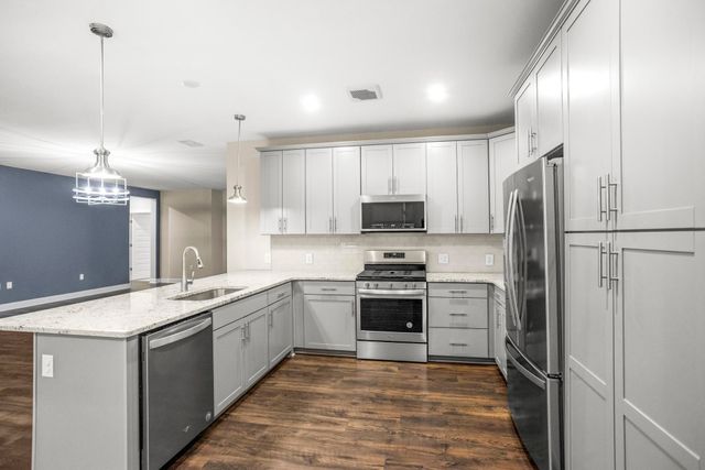 141 Saundersville Rd Apt 1402, Hendersonville, TN 37075