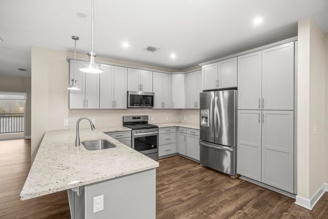 141 Saundersville Rd Apt 1402, Hendersonville, TN 37075