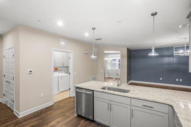 141 Saundersville Rd Apt 1402, Hendersonville, TN 37075