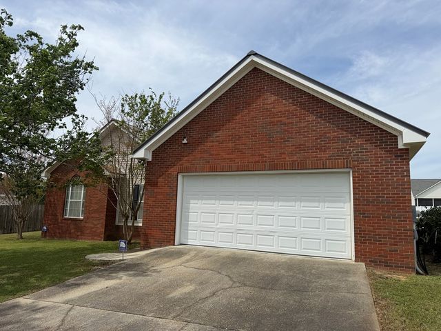 108 Brittany Dr, Dothan, AL 36301