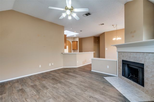 8520 Rock Creek Drive, Fort Worth, TX 76123