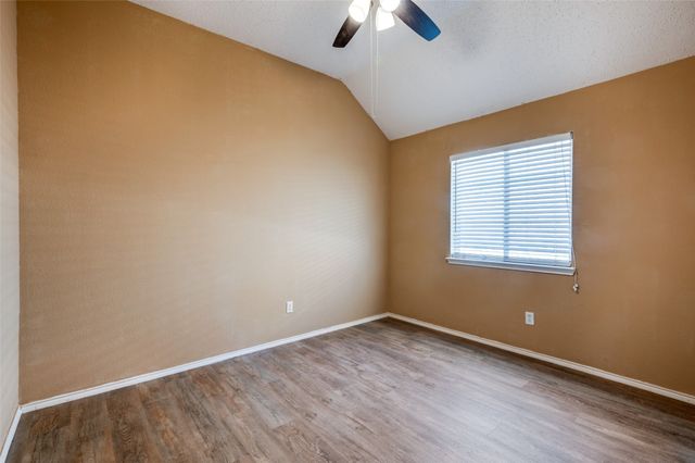 8520 Rock Creek Drive, Fort Worth, TX 76123