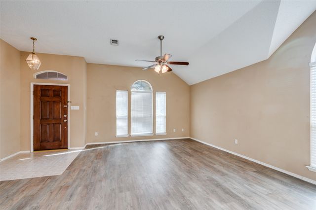 8520 Rock Creek Drive, Fort Worth, TX 76123