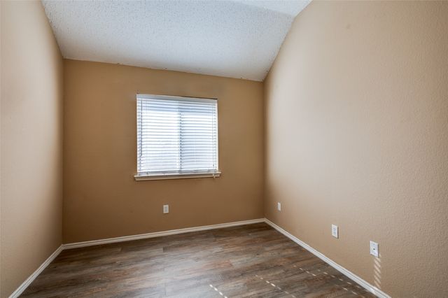 8520 Rock Creek Drive, Fort Worth, TX 76123