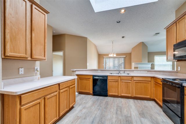 8520 Rock Creek Drive, Fort Worth, TX 76123