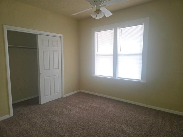 909 NW Bell Ave, Lawton, OK 73507