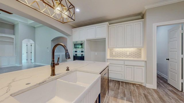 8360 Chappell Hill Drive, Beaumont, TX 77713