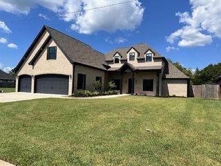 8360 Chappell Hill Drive, Beaumont, TX 77713