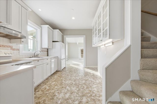 35 Prospect Street, Essex, CT 06426