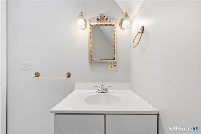 35 Prospect Street, Essex, CT 06426