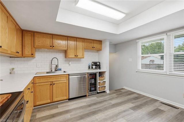 6105 Adelphi CIR, Virginia Beach, VA 23464