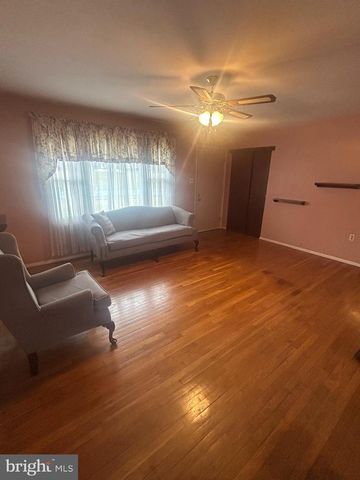 5013 LENKER ST, Mechanicsburg, PA 17050