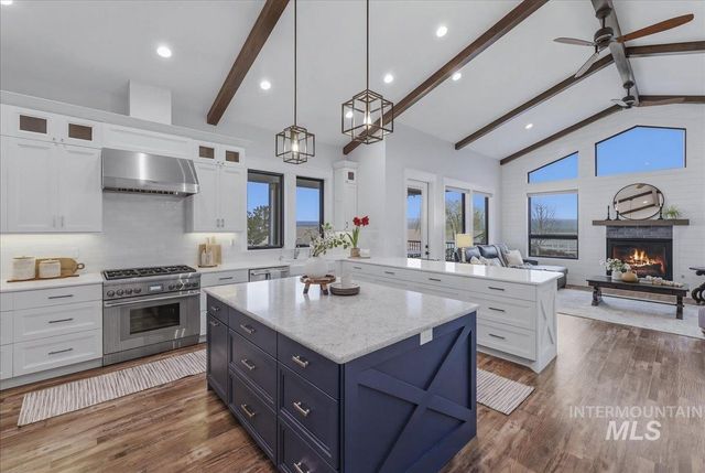 9067 Crystal Quartz Dr., Nampa, ID 83686