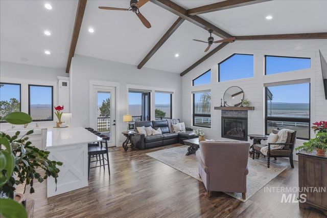 9067 Crystal Quartz Dr., Nampa, ID 83686