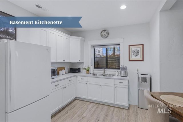 9067 Crystal Quartz Dr., Nampa, ID 83686