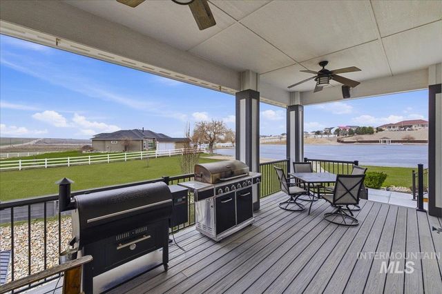 9067 Crystal Quartz Dr., Nampa, ID 83686