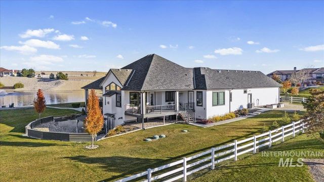 9067 Crystal Quartz Dr., Nampa, ID 83686