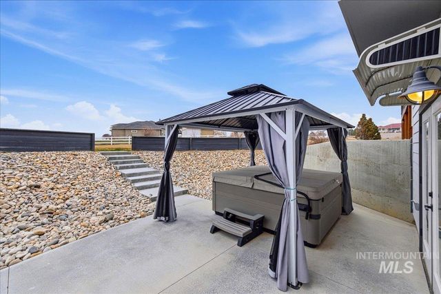 9067 Crystal Quartz Dr., Nampa, ID 83686