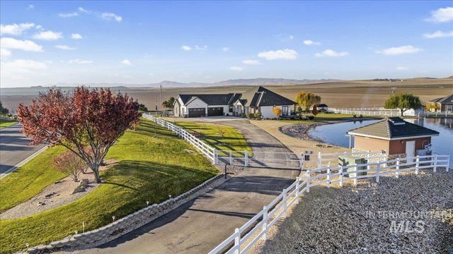 9067 Crystal Quartz Dr., Nampa, ID 83686