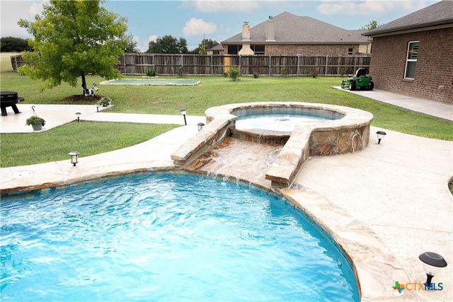 11010 La Paloma Loop, Salado, TX 76571
