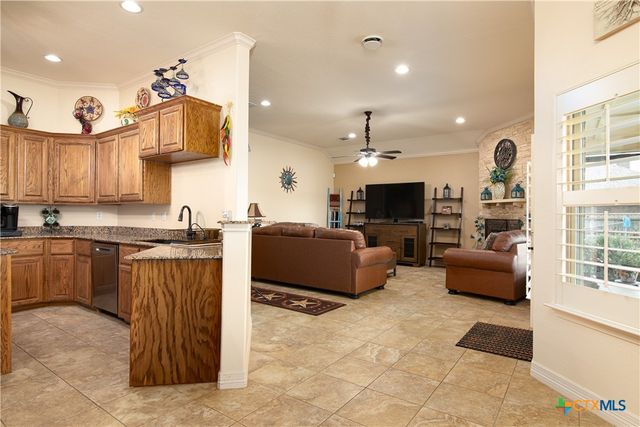 11010 La Paloma Loop, Salado, TX 76571