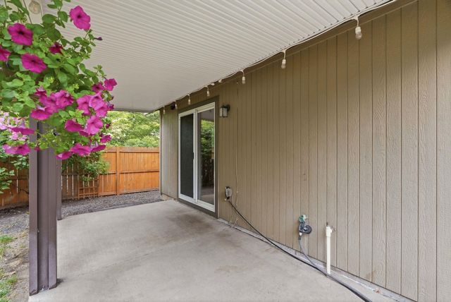 702 S Edgerton Ln, Spokane Valley, WA 99212