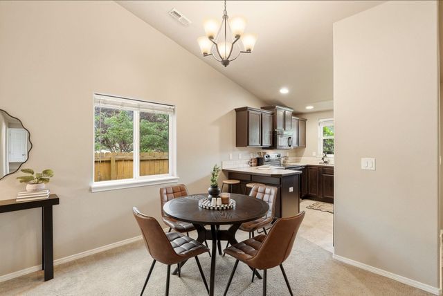 702 S Edgerton Ln, Spokane Valley, WA 99212