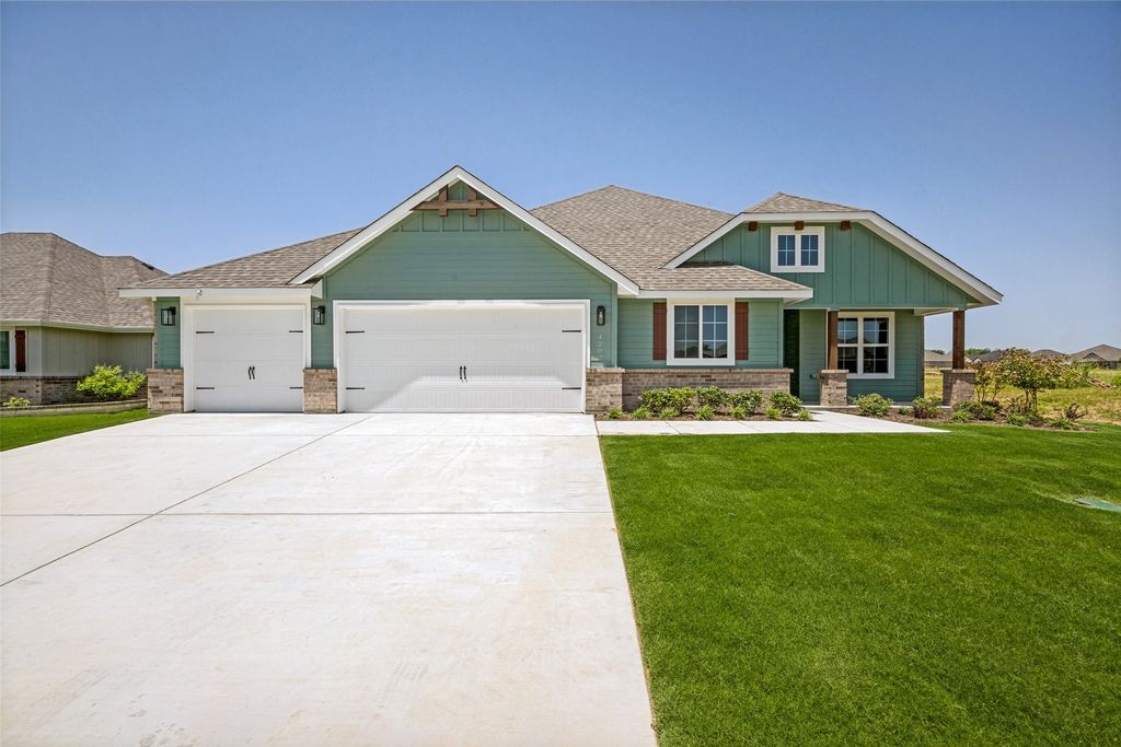 4202 Padron Lane, Sanger, TX 76266