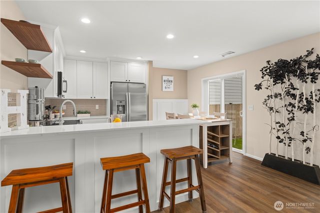 24022 SE 262nd Street, Maple Valley, WA 98038