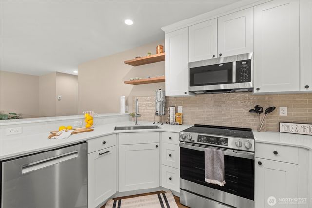 24022 SE 262nd Street, Maple Valley, WA 98038