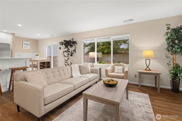 24022 SE 262nd Street, Maple Valley, WA 98038