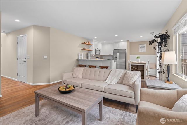 24022 SE 262nd Street, Maple Valley, WA 98038