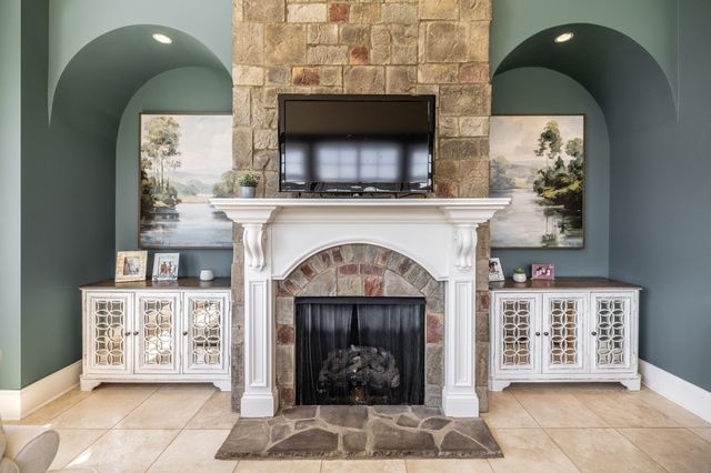 4047 Ironwood Dr, Greenbrier, TN 37073