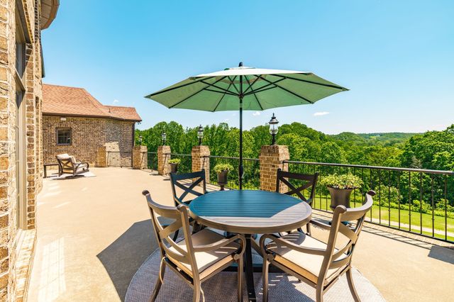 4047 Ironwood Dr, Greenbrier, TN 37073