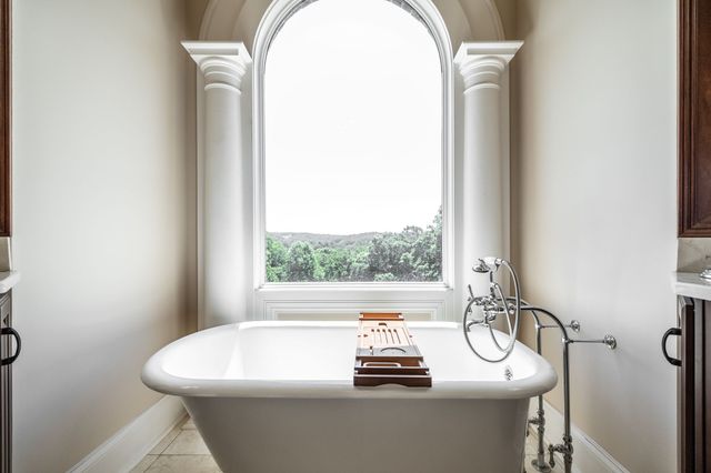 4047 Ironwood Dr, Greenbrier, TN 37073