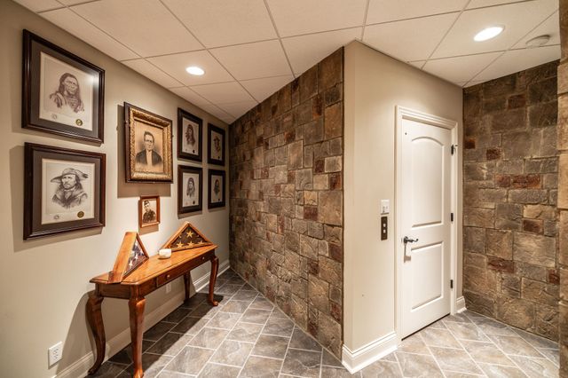 4047 Ironwood Dr, Greenbrier, TN 37073