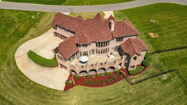 4047 Ironwood Dr, Greenbrier, TN 37073