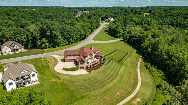 4047 Ironwood Dr, Greenbrier, TN 37073