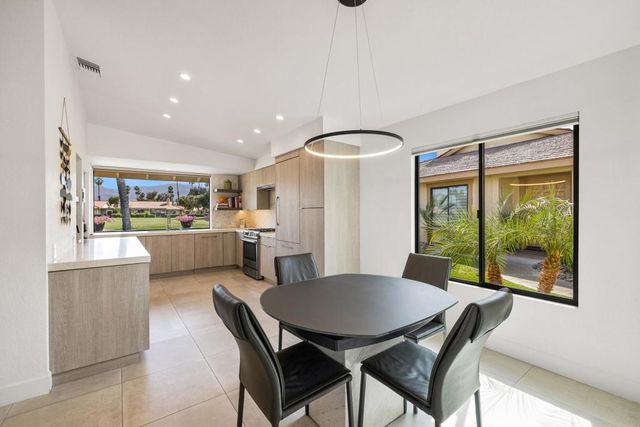 201 Las Lomas, Palm Desert, CA 92260