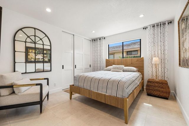 201 Las Lomas, Palm Desert, CA 92260