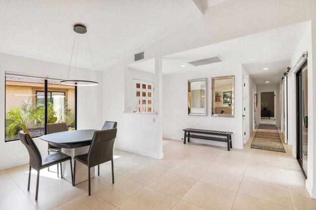 201 Las Lomas, Palm Desert, CA 92260