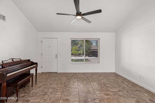 1314 E TOPEKA Drive, Phoenix, AZ 85024