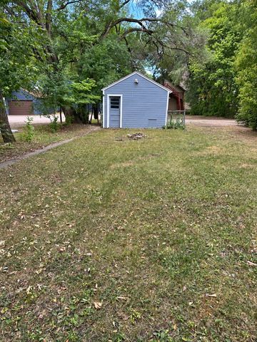 1034 University Drive N, Fargo, ND 58102