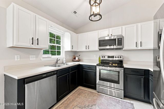 123 Lawndale Lane, Sneads Ferry, NC 28460