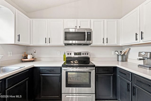 123 Lawndale Lane, Sneads Ferry, NC 28460