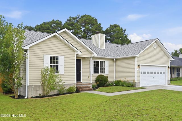 123 Lawndale Lane, Sneads Ferry, NC 28460