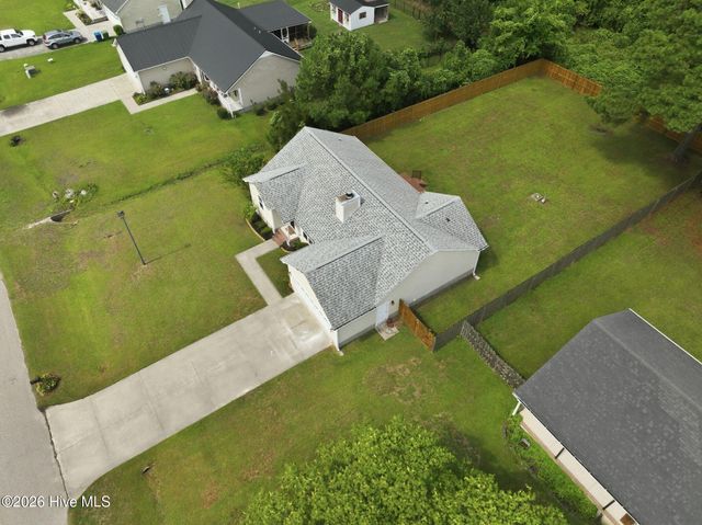 123 Lawndale Lane, Sneads Ferry, NC 28460