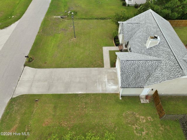 123 Lawndale Lane, Sneads Ferry, NC 28460